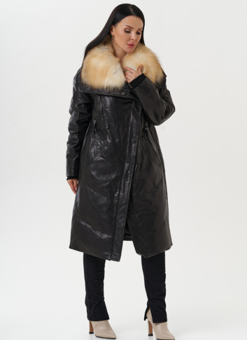 Женский кожаный пуховик с отделкой из меха лисы