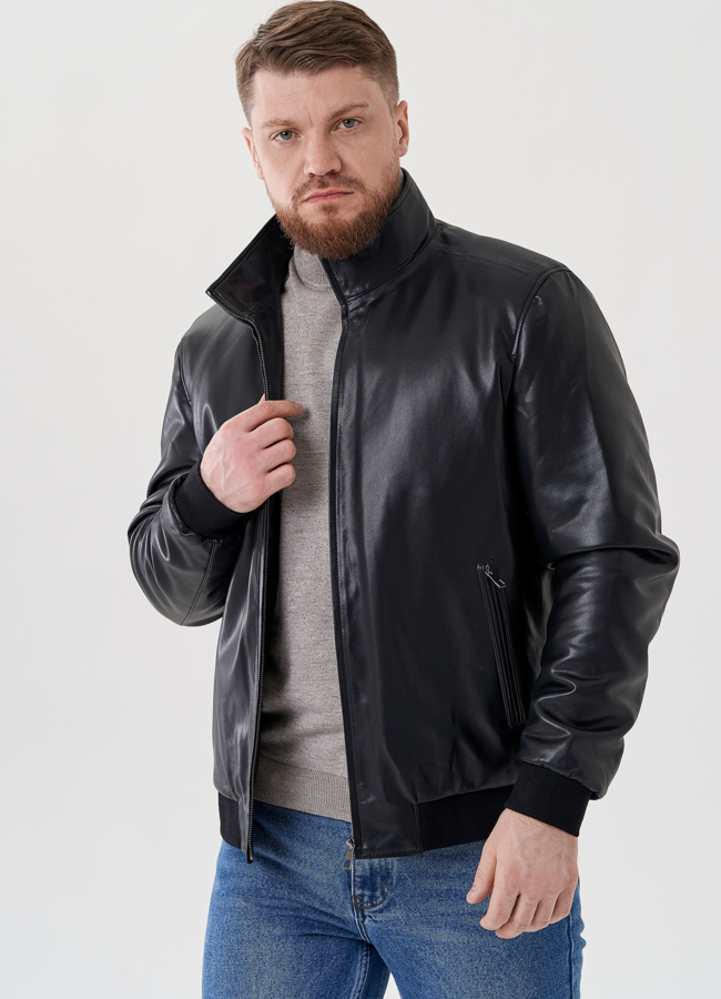 Куртка бомбер черного цвета из эко кожи модель № 24462 в кредит