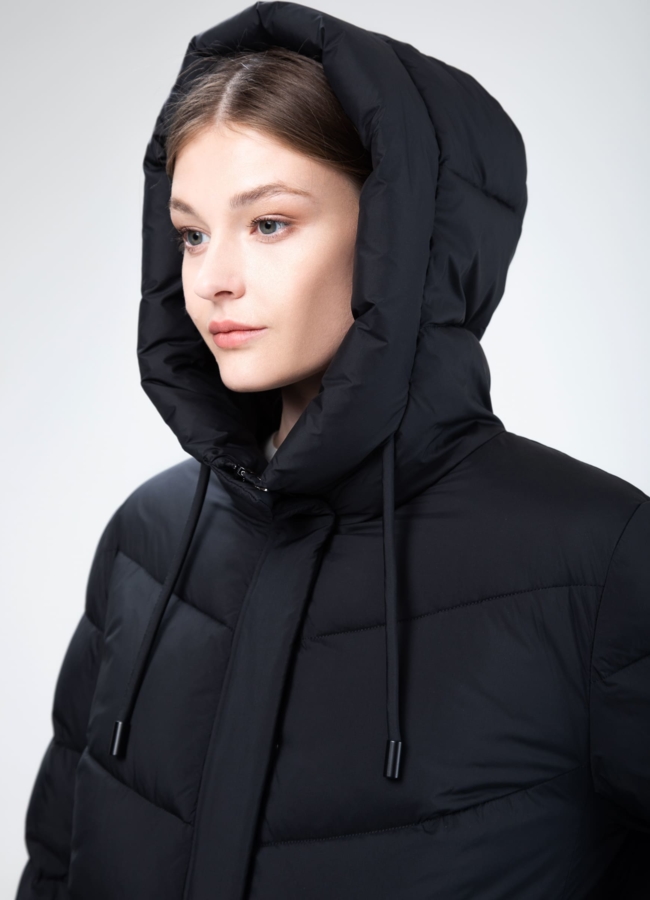 Женский пуховик с капюшоном  модель № 25804 универмаг малина