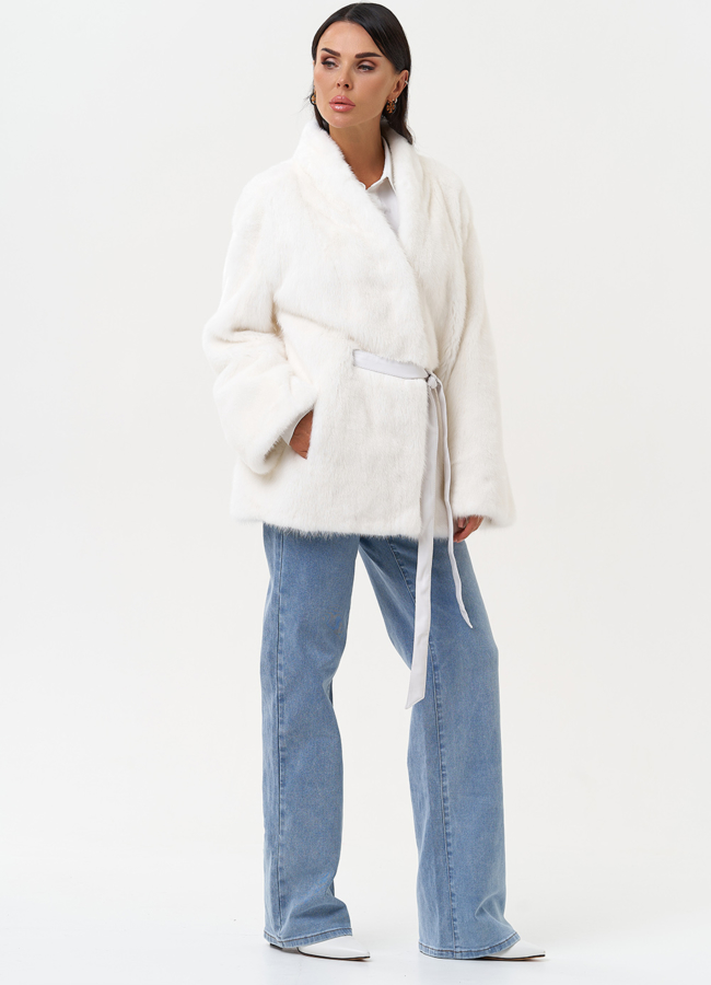 Короткая шуба из норки белого цвета модель № 31179 универмаг малина