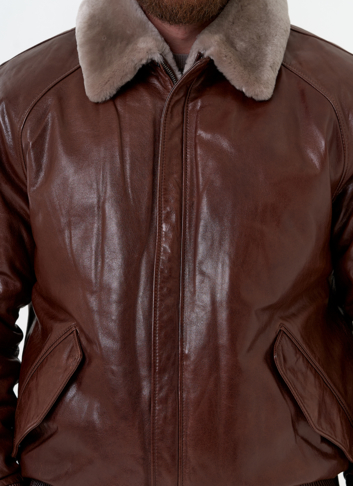 Куртка из натуральной кожи коричневого цвета
