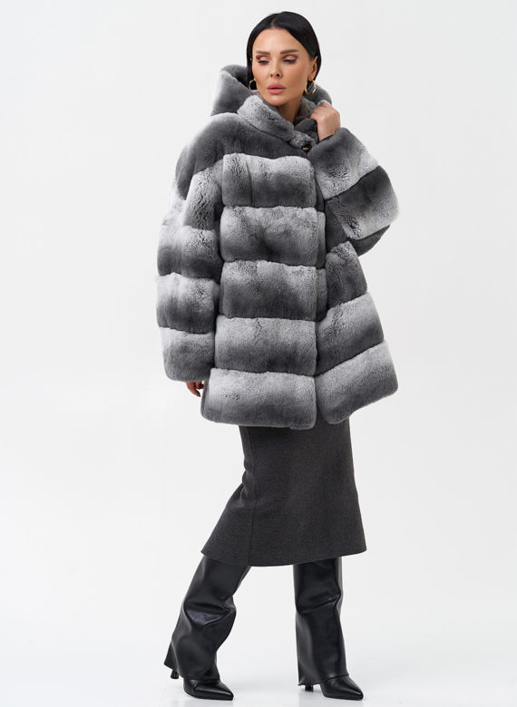 Шуба из кролика с капюшоном