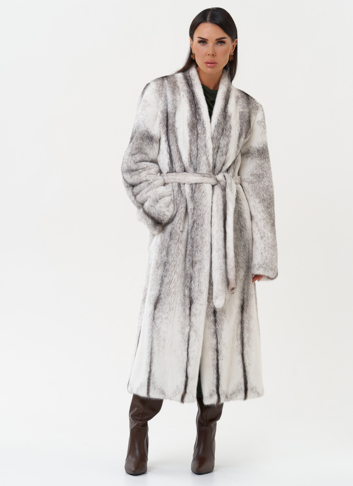 Длинная шуба из норки крестовки