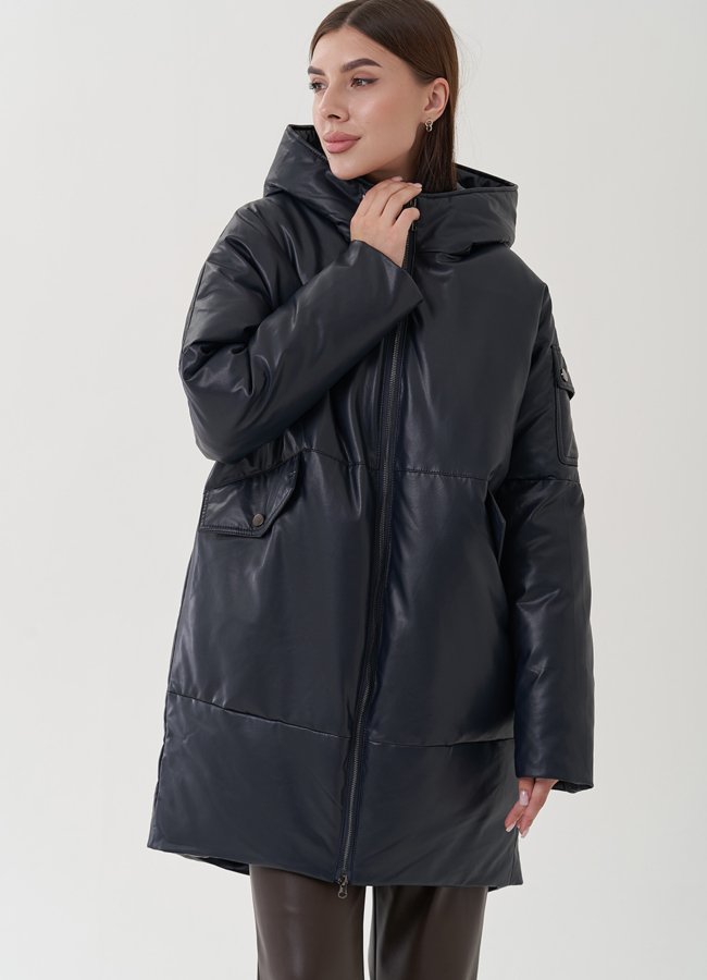 Женский пуховик синего цвета из эко кожи модель № 25332 в кредит