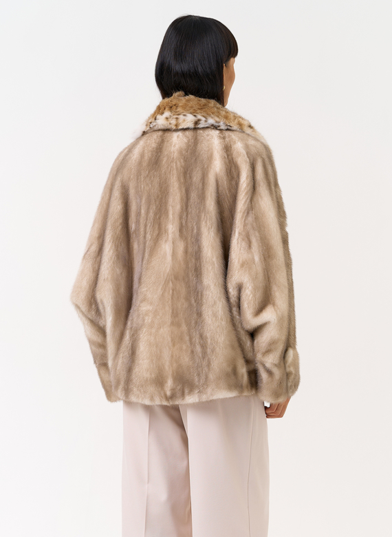 Куртка из меха норки с английским воротником из меха рыси